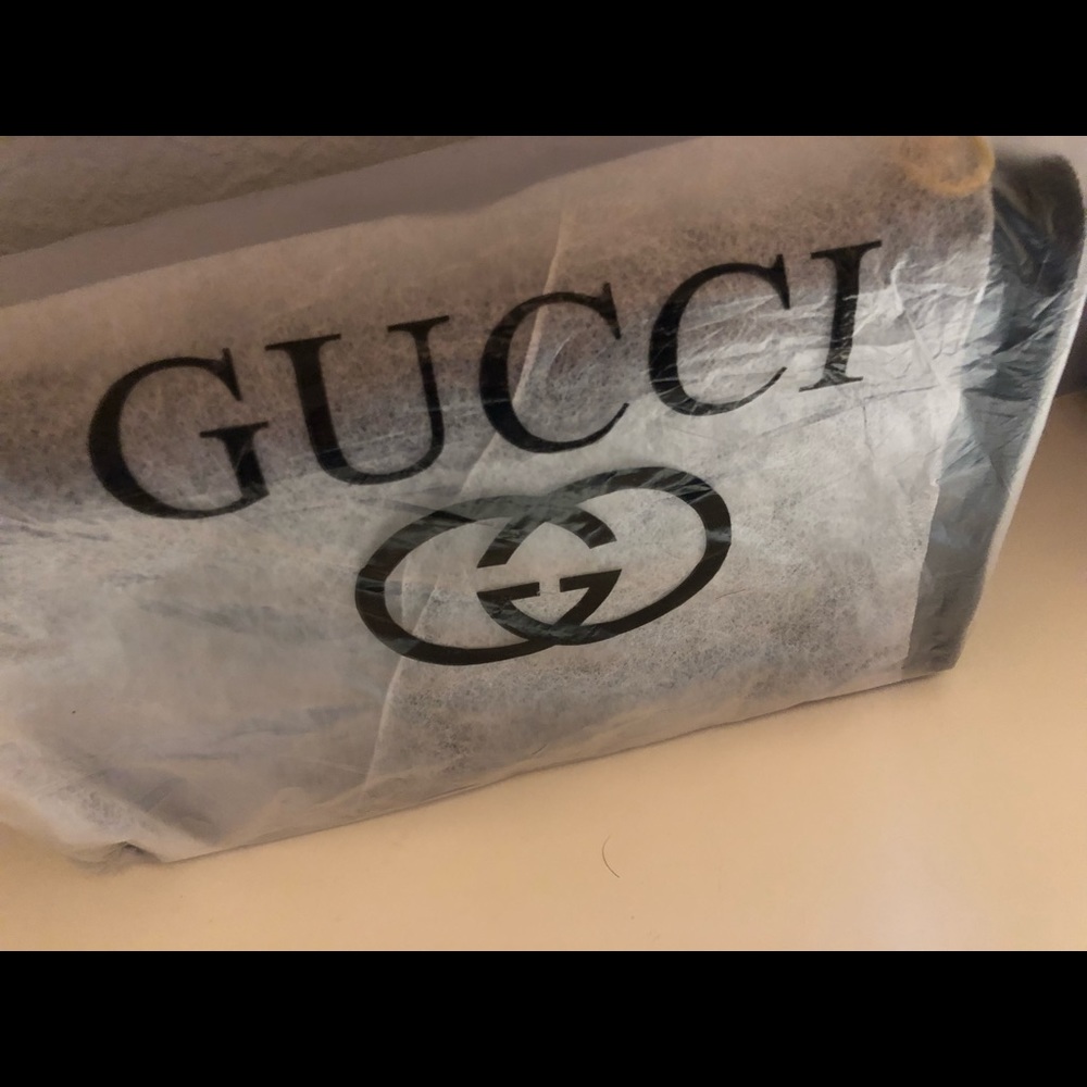 - Gucci cosmetic bag - Picture 9 of 10